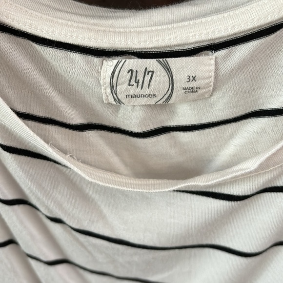 Womens Plus Maurice’s 24/7 Top, White/Black stripe, 3X - Picture 2 of 6